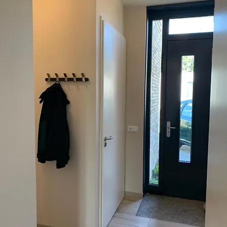 Weidezicht بيت للعطل